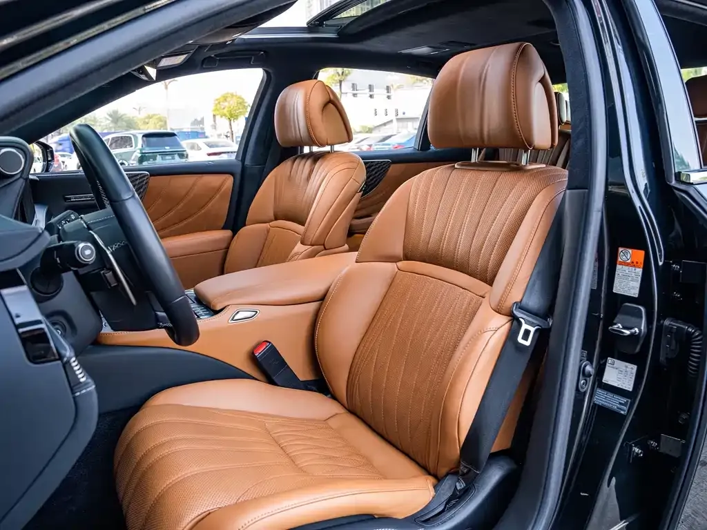 Lexus LS 2021 из CN, фото 9