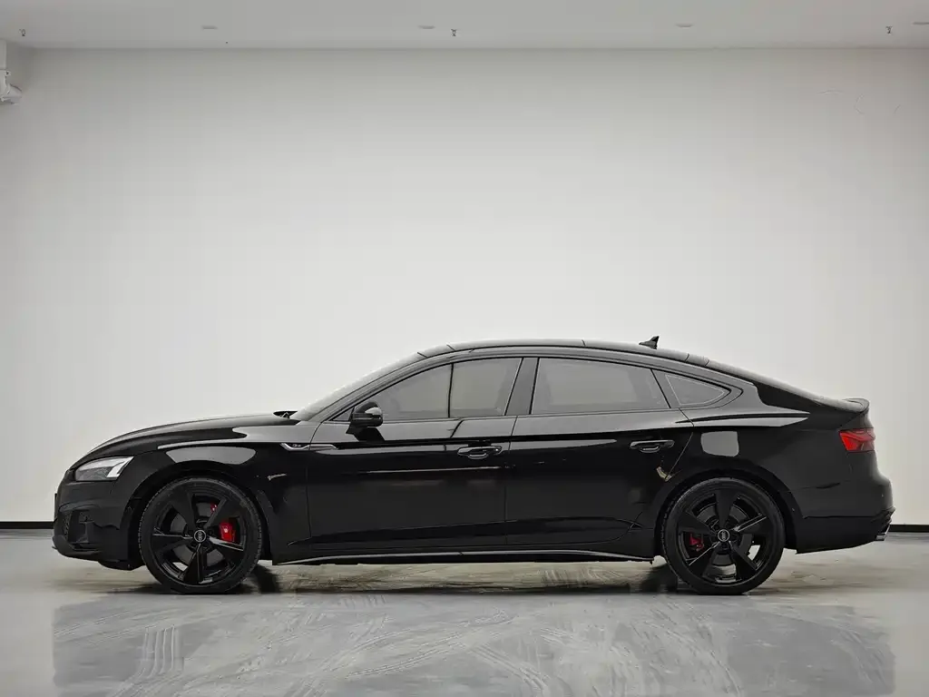 Audi S5 2024 из CN, фото 2