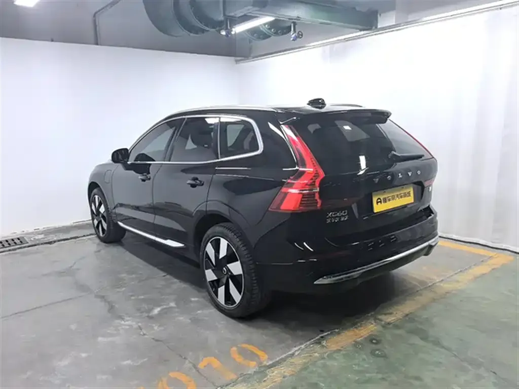 Volvo XC60 PHEV 2024 из CN, фото 8
