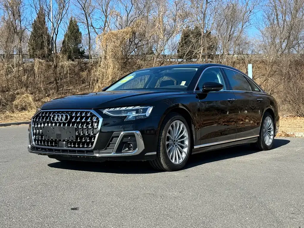 Audi A8 — фото 4
