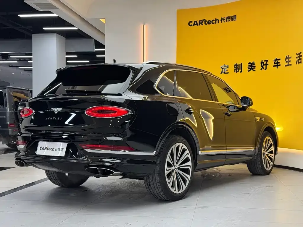 Bentley Bentayga 2022 из CN, фото 6