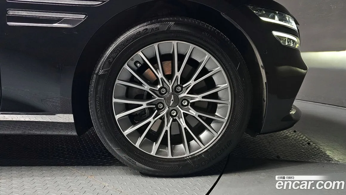 Genesis G80 — фото 10