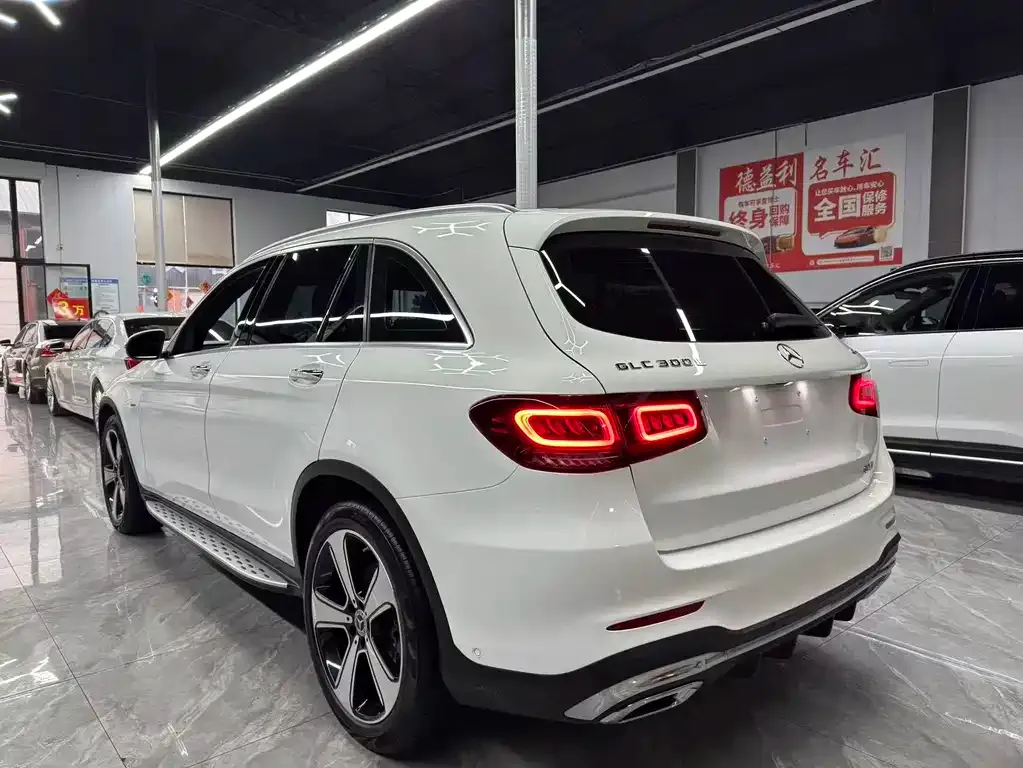 Mercedes-Benz GLC — фото 9