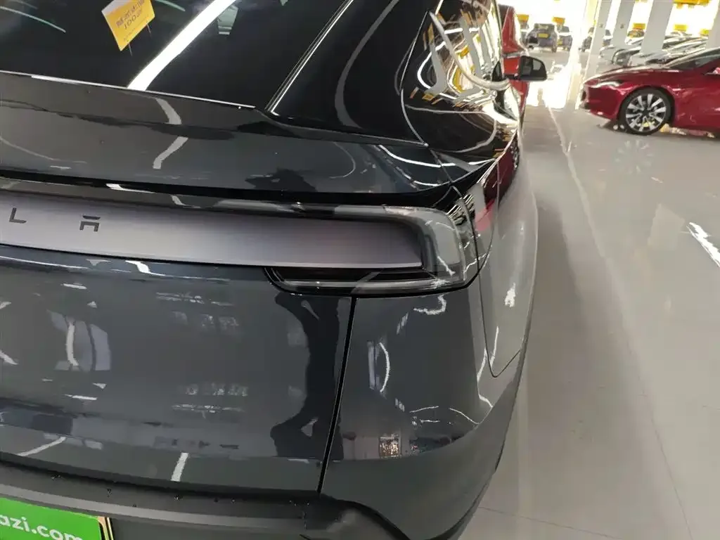 Tesla Model Y L 2025 из CN, фото 8