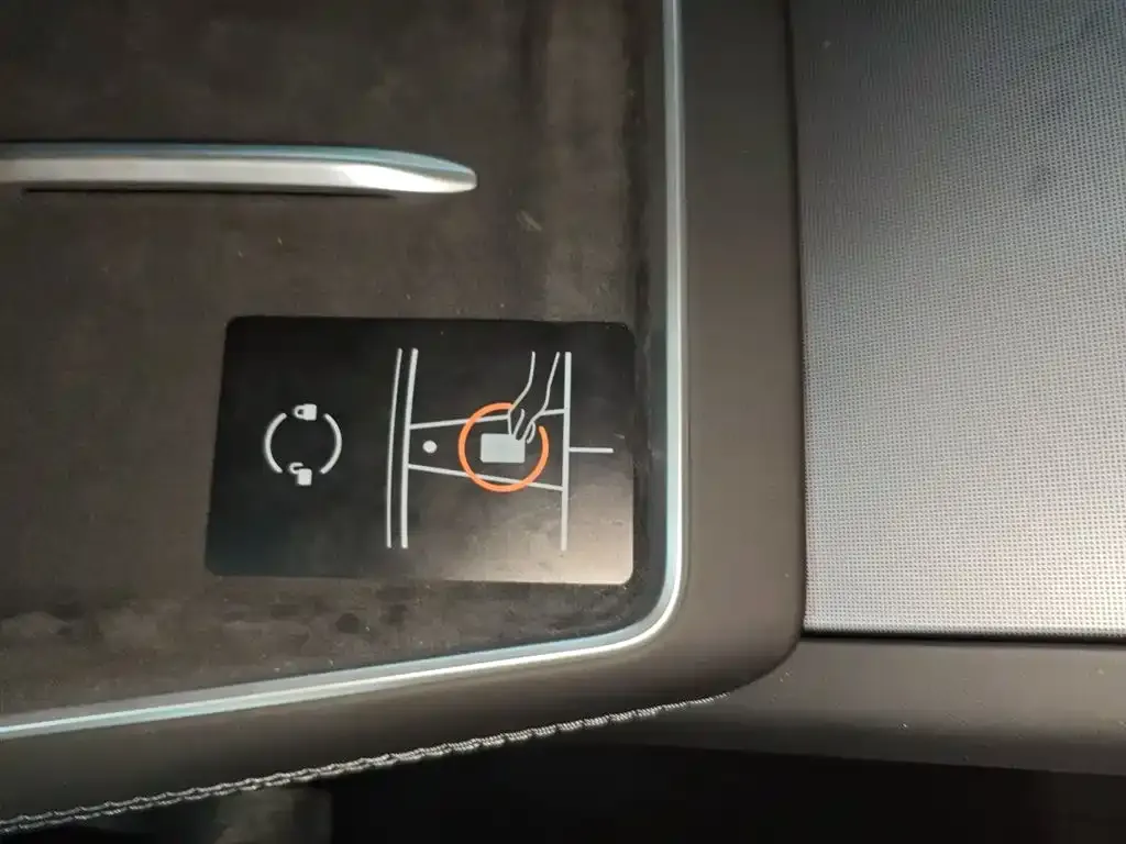 Tesla Model Y L 2025 из CN, фото 4