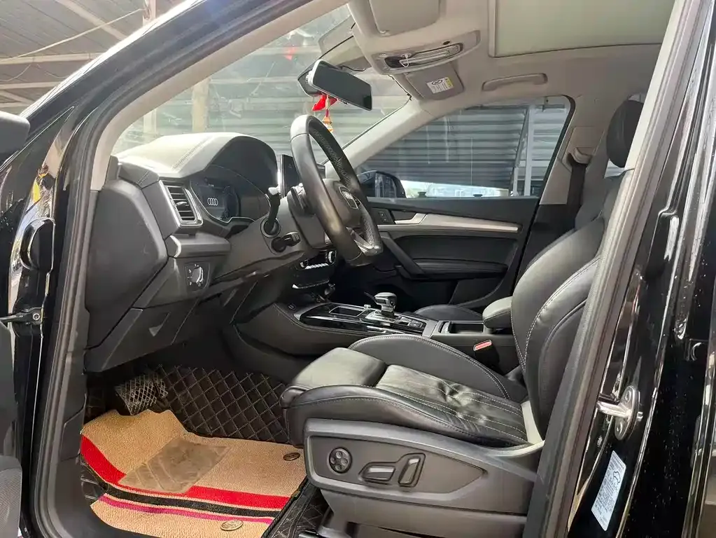 Audi Q5L 2022 из CN, фото 3