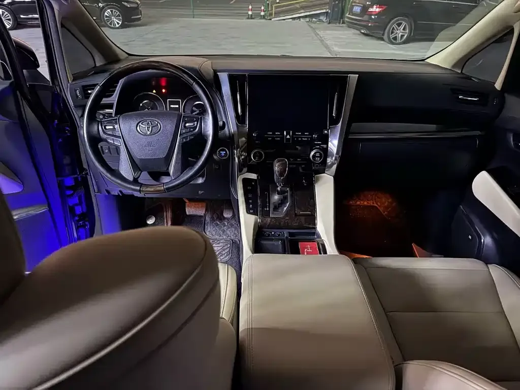 Toyota Alphard 2022 из CN, фото 5