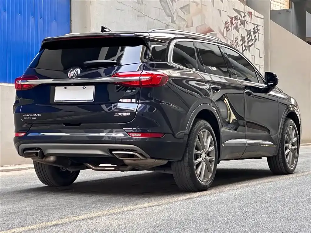Buick Enclave — фото 10