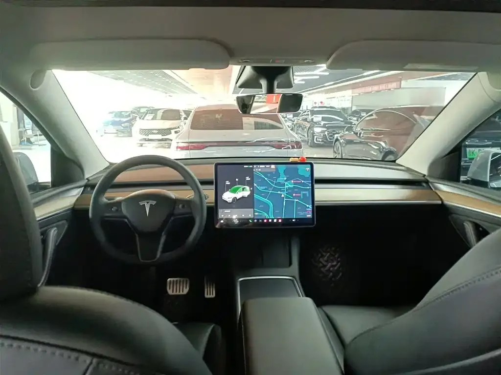 Tesla Model Y — фото 4