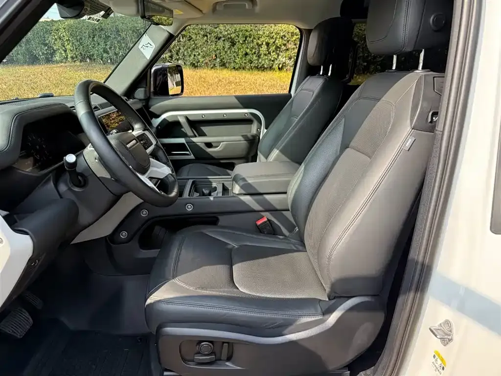 Land Rover Defender 2023 из CN, фото 4