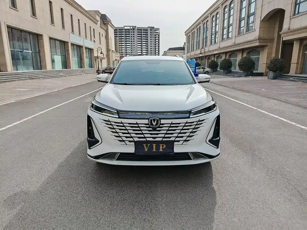 Changan CS75PLUS — фото 9