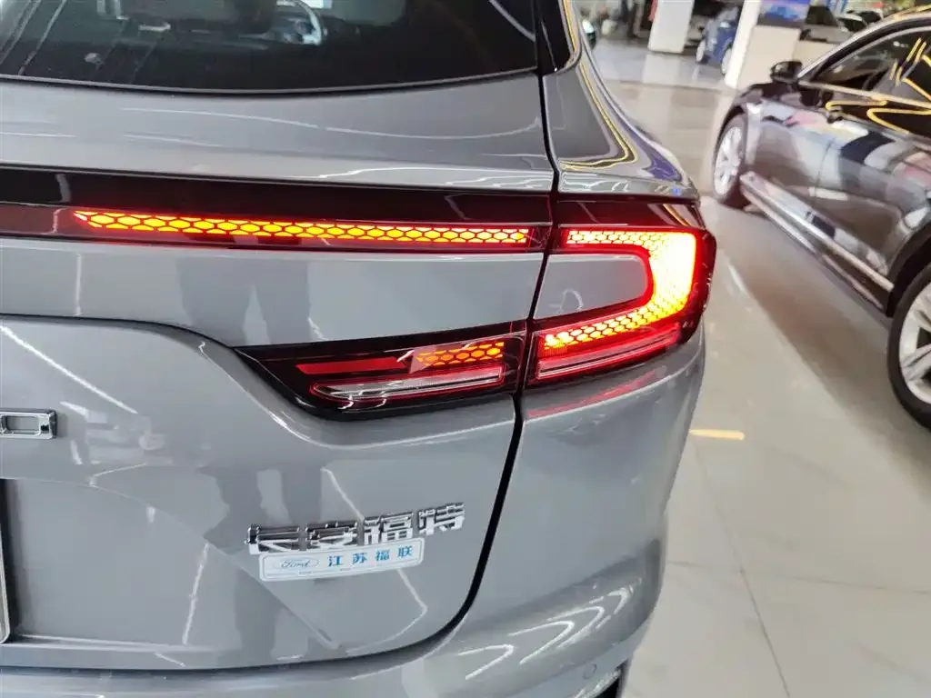 Ford Mondeo 2025 из CN, фото 6