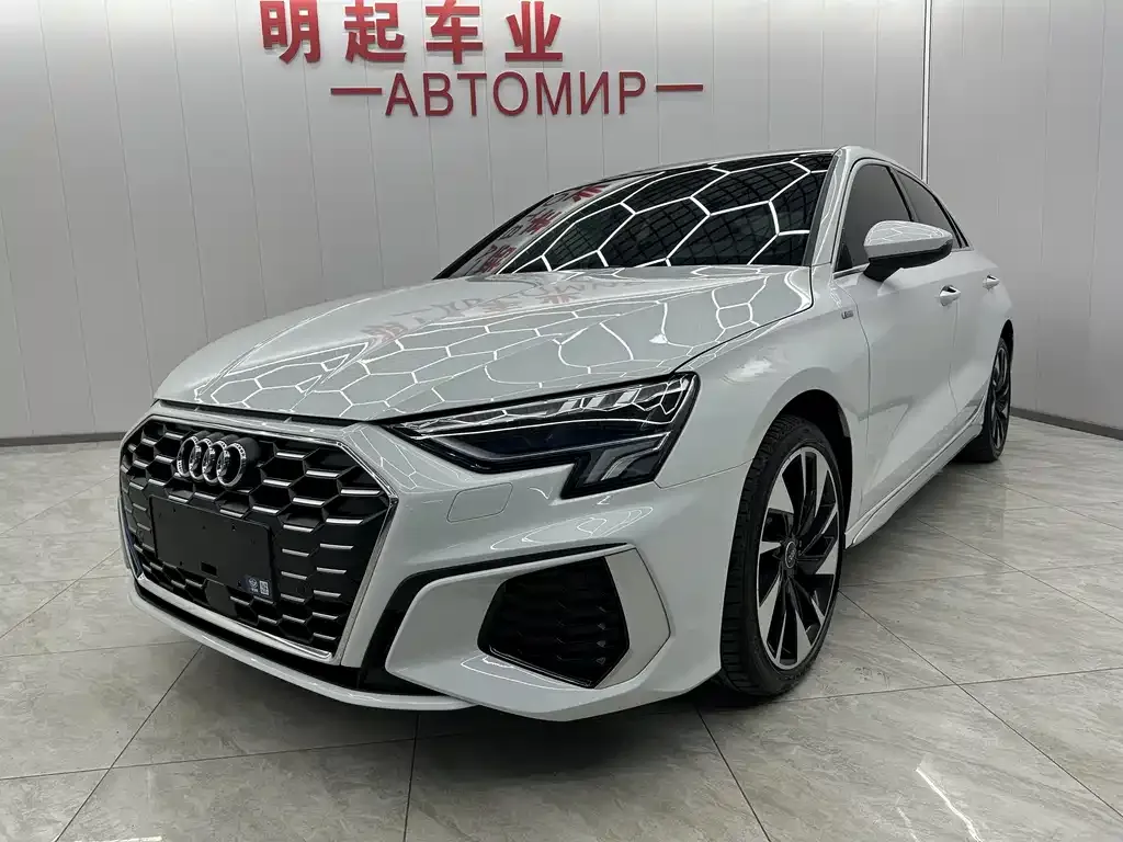 Audi A3 2022 из CN, фото 1