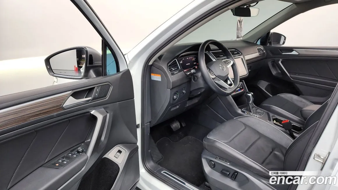 Volkswagen Tiguan 2022 из KR, фото 2