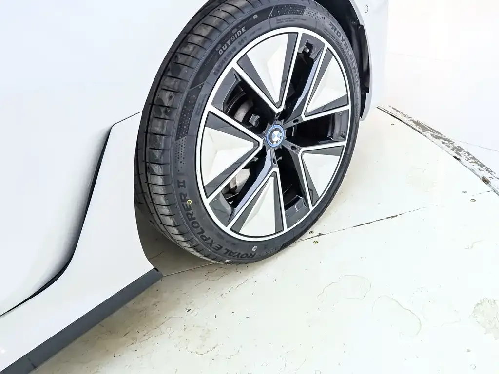 BMW i3 — фото 10
