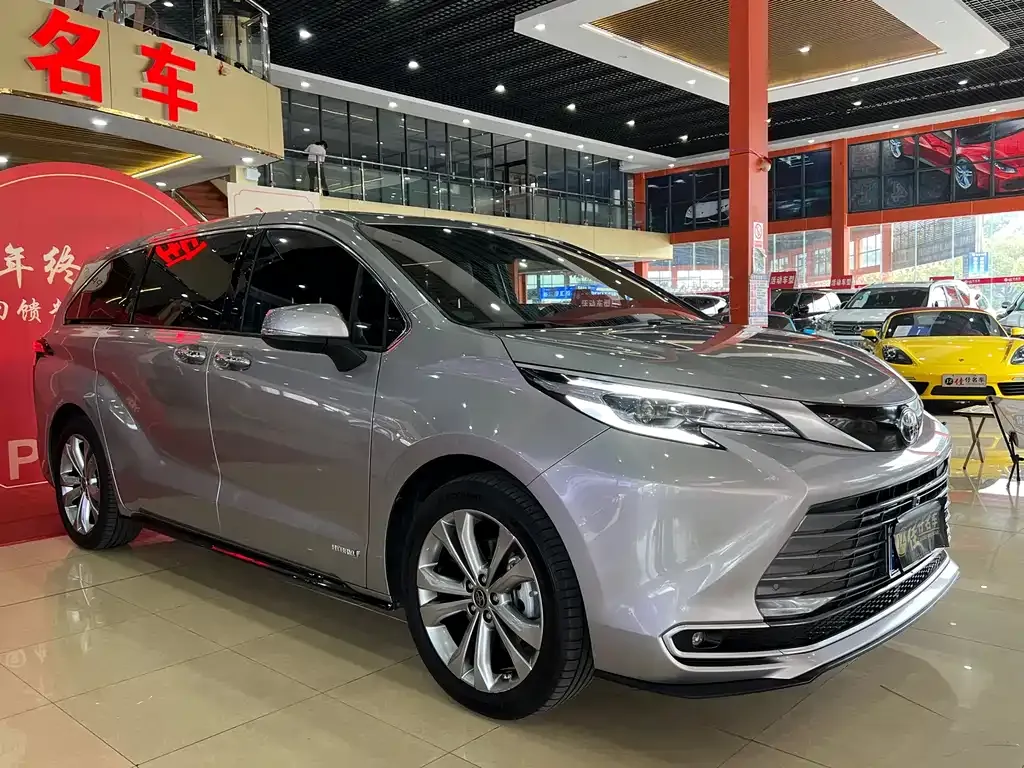 Toyota Sienna 2023 из CN, фото 10