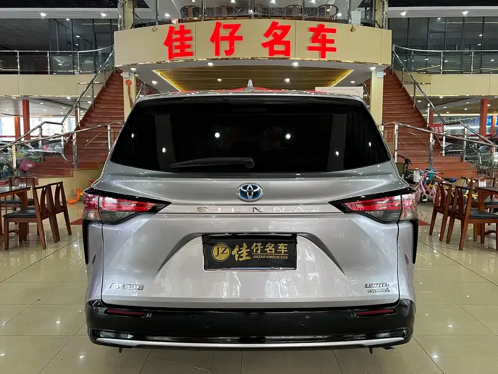 Toyota Sienna 2023 из CN, фото 7