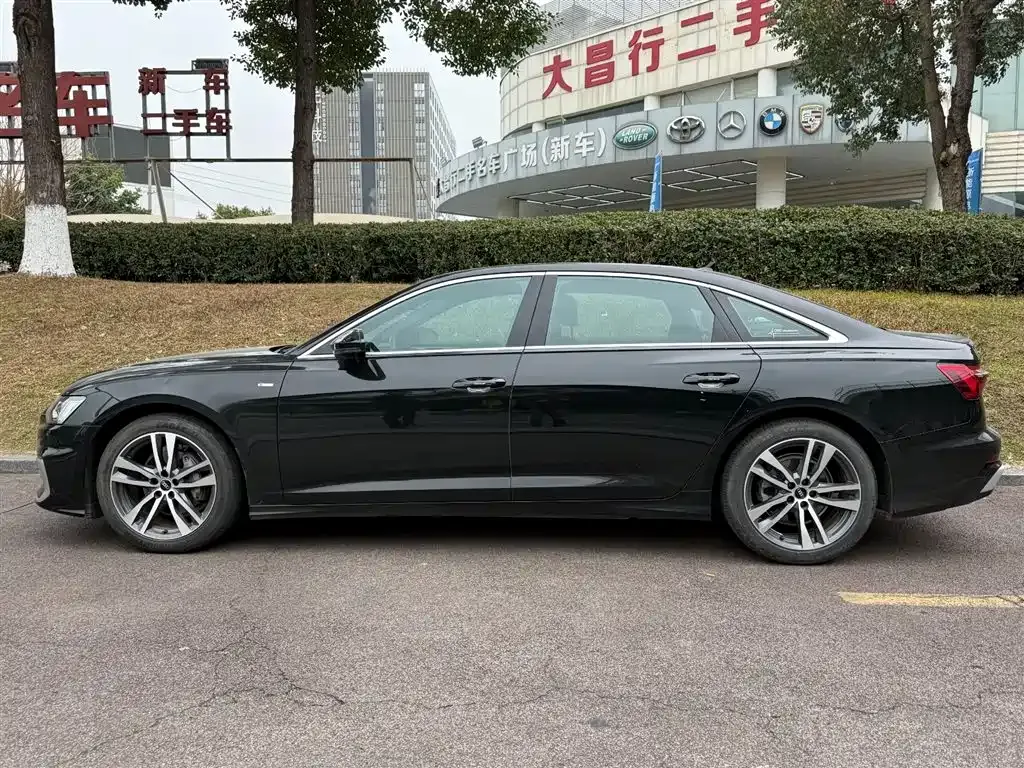 Audi A6L 2024 из CN, фото 4