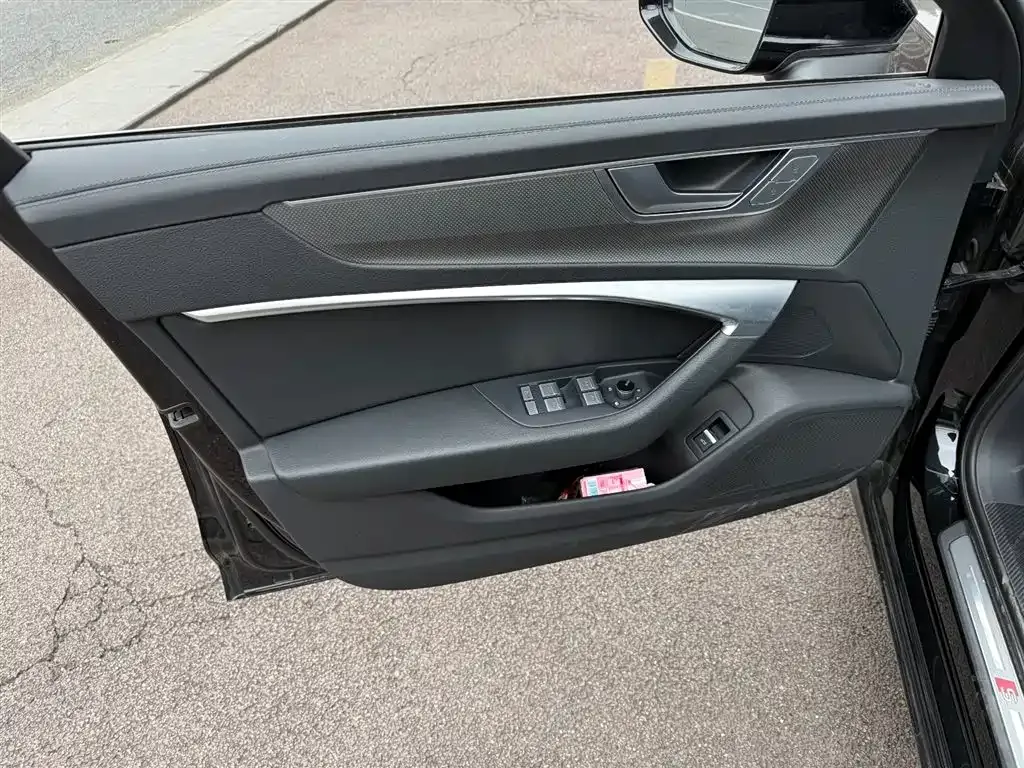Audi A6L 2024 из CN, фото 7
