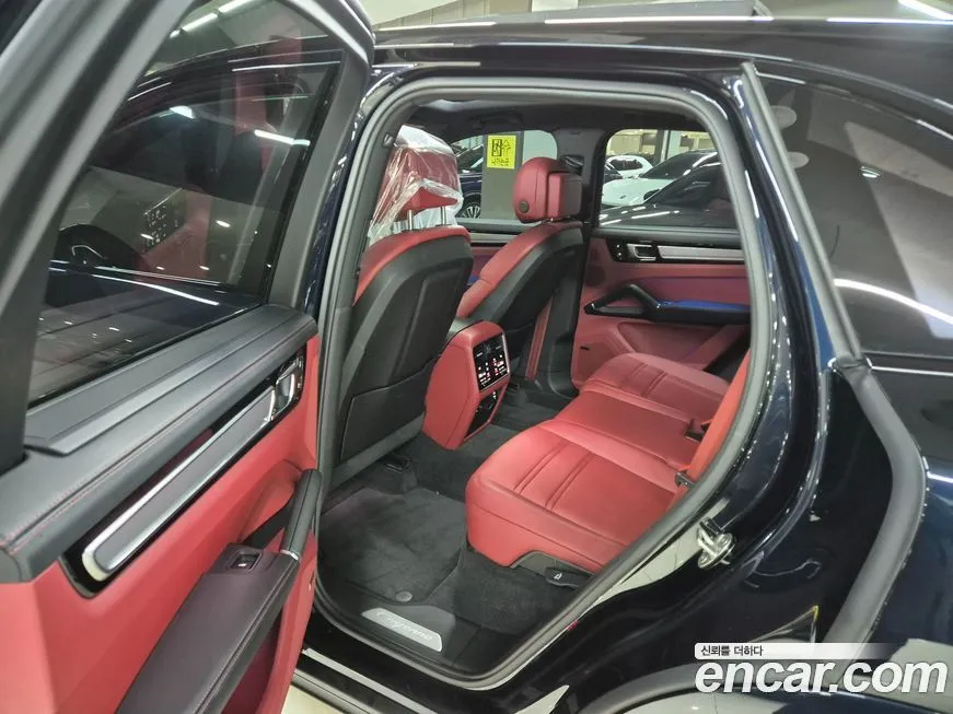 Porsche Cayenne 2023 из KR, фото 4