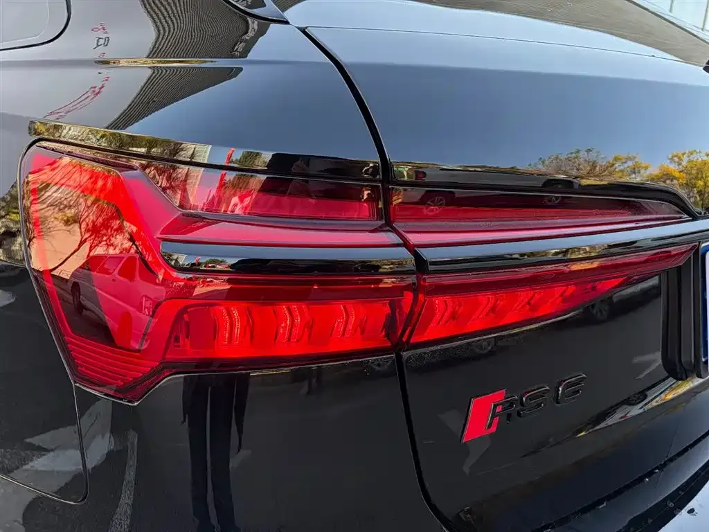 Audi RS 6 2025 из CN, фото 7