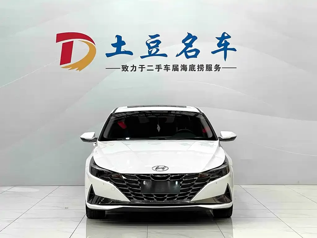 Hyundai Elantra — фото 4