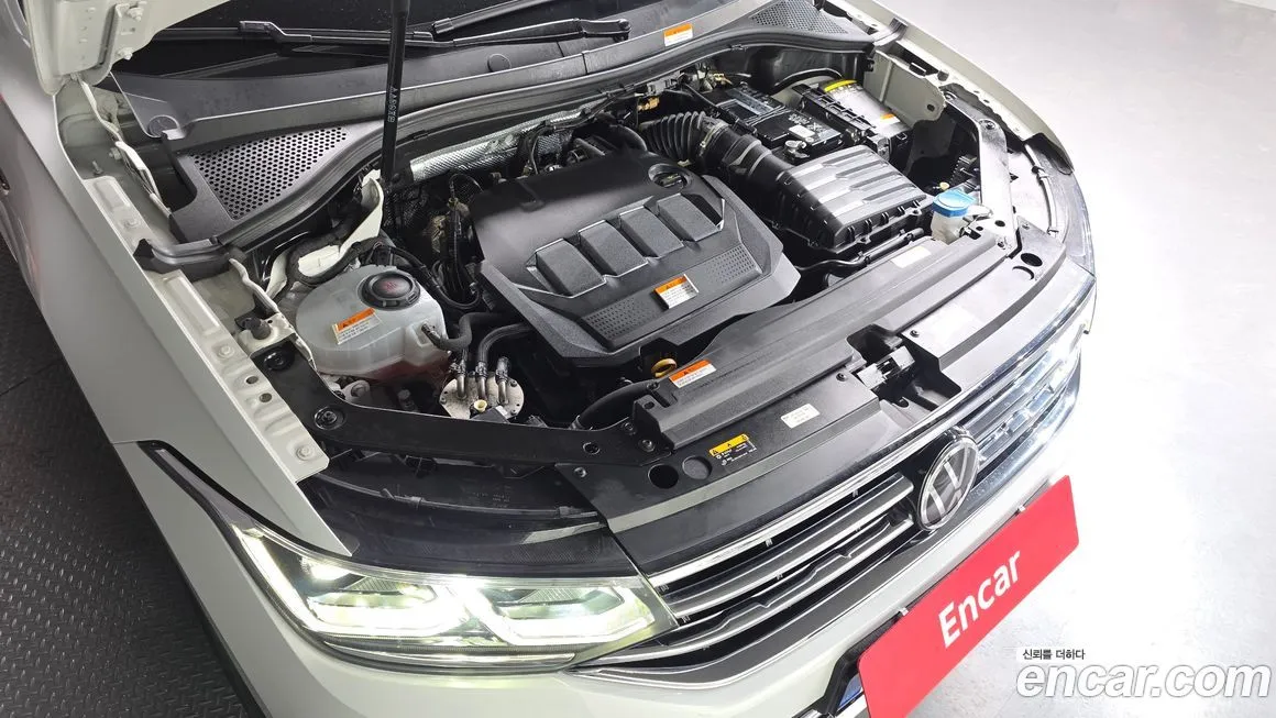 Volkswagen Tiguan — фото 5