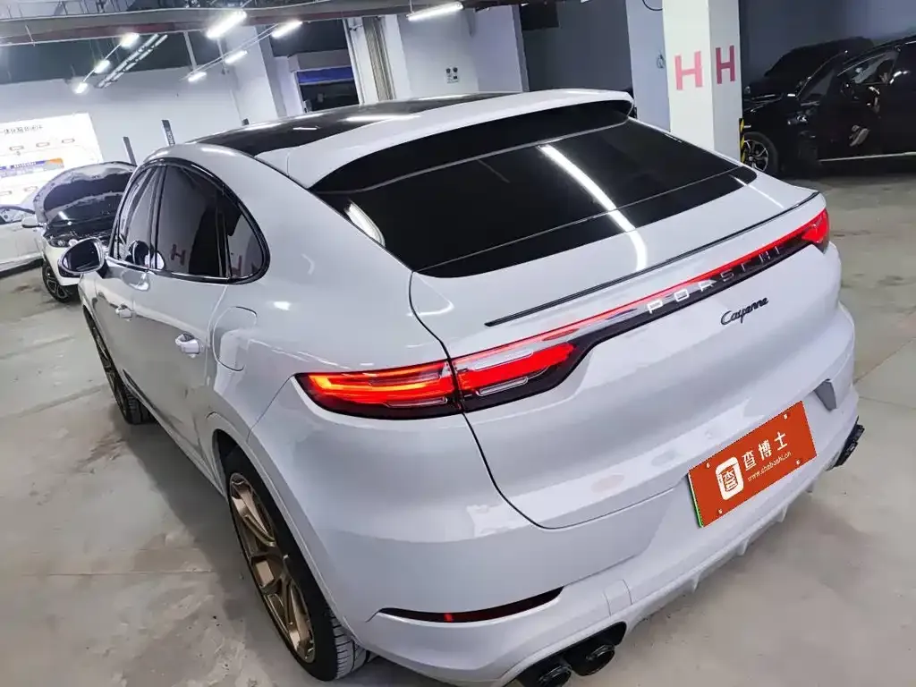 Porsche Cayenne Hybrid — фото 7