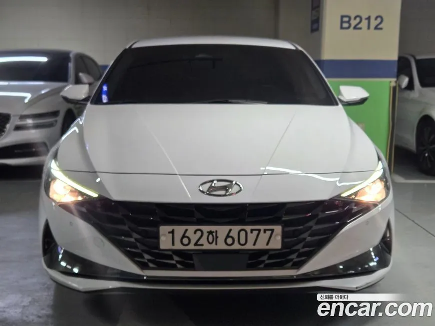 Hyundai AVANTE — фото 1