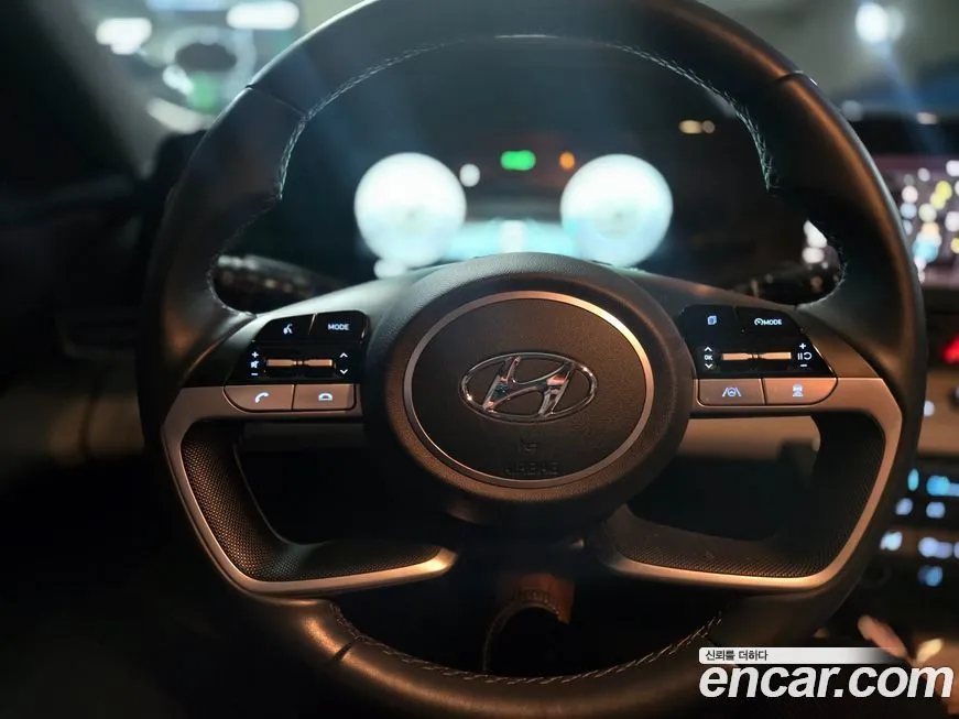 Hyundai AVANTE — фото 3