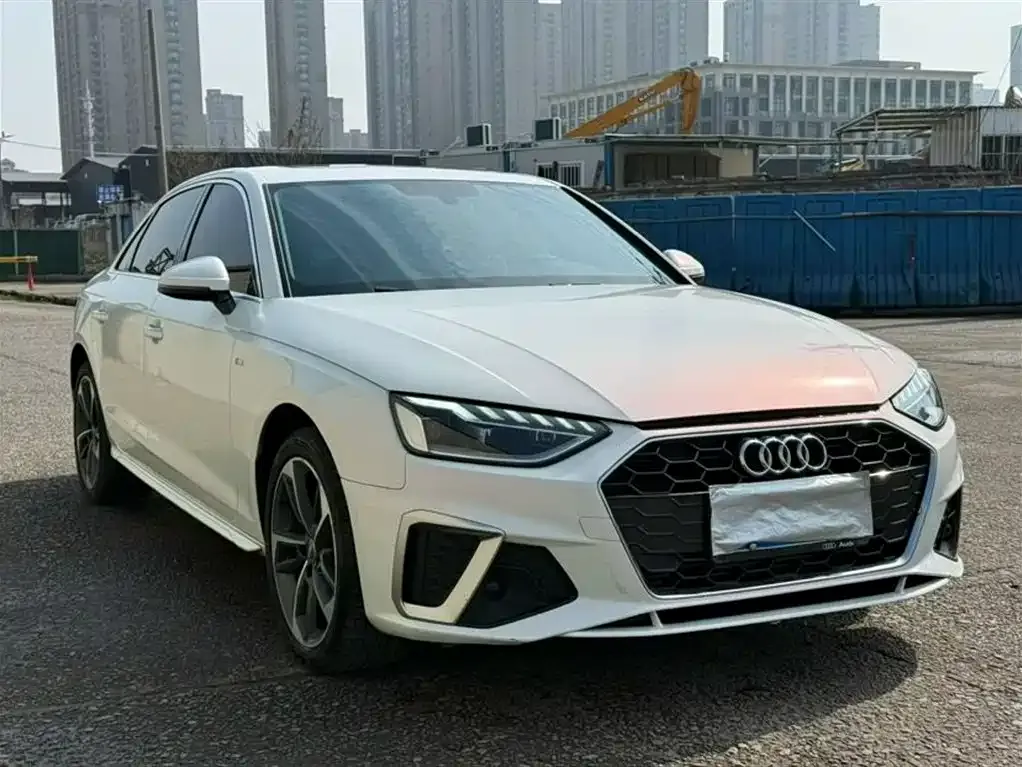 Audi A4L 2022 из CN, фото 1