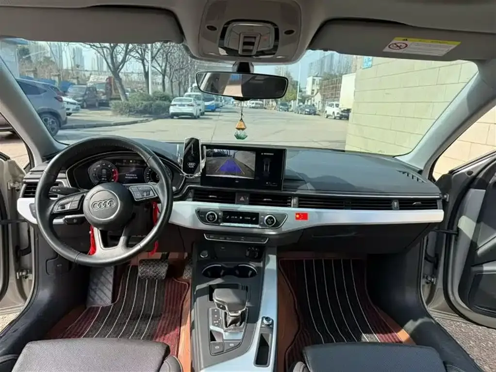 Audi A4L 2022 из CN, фото 9