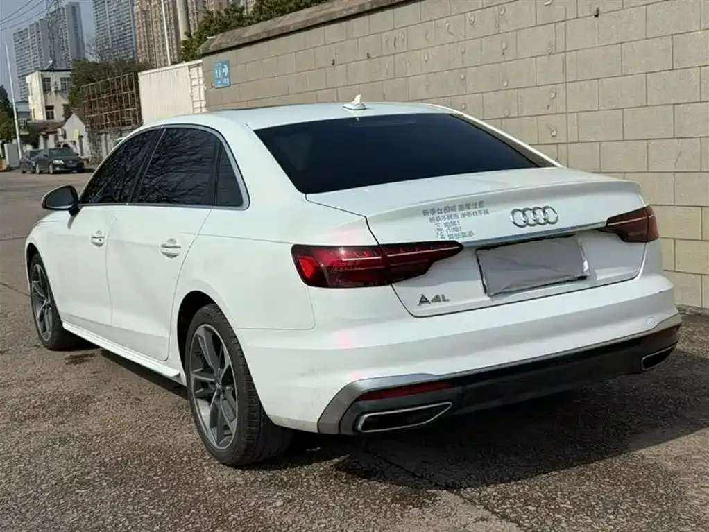 Audi A4L 2022 из CN, фото 7