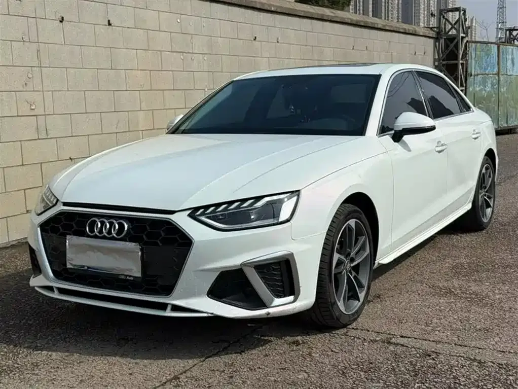 Audi A4L 2022 из CN, фото 4