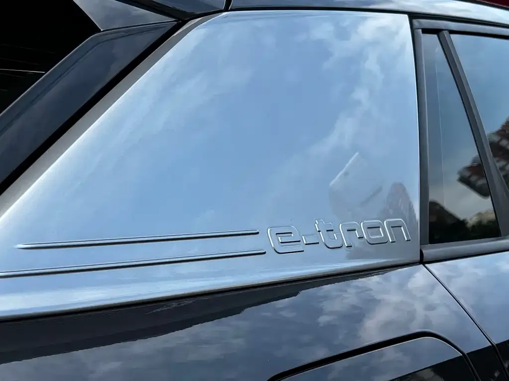 Audi Q2L e-tron 2022 из CN, фото 5
