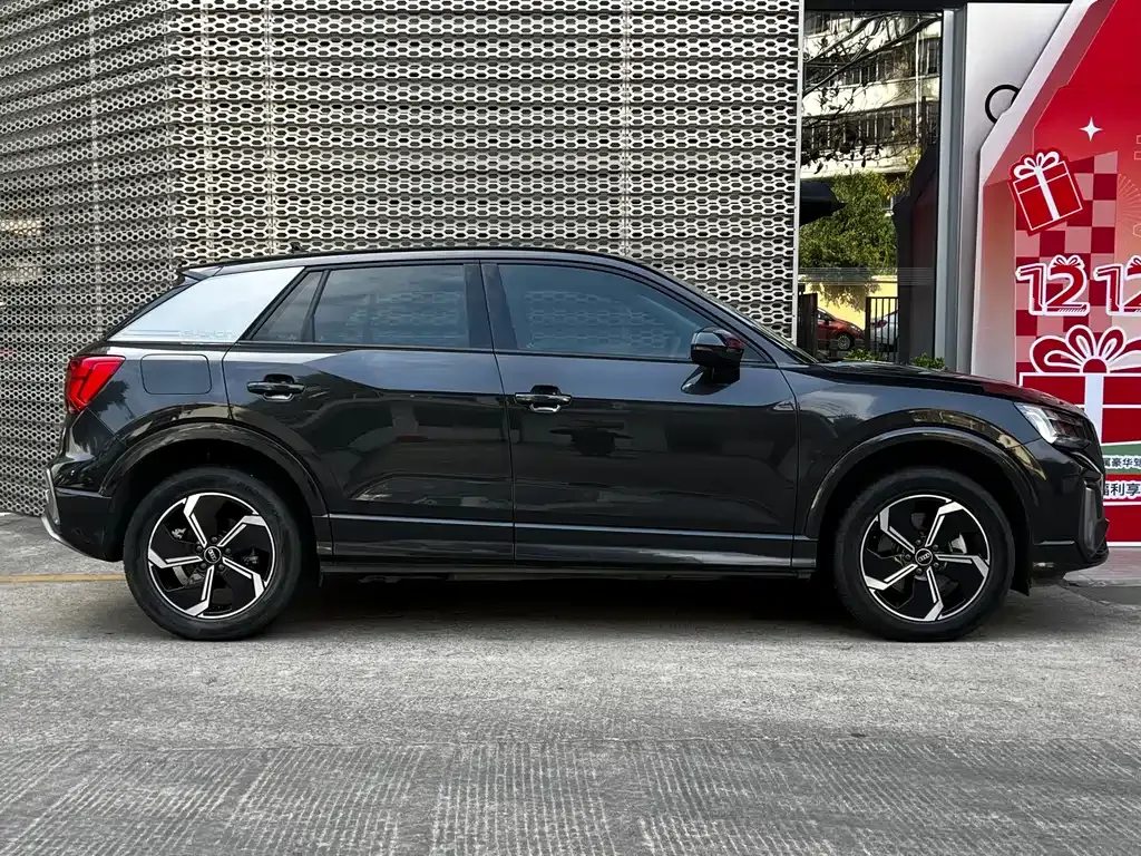 Audi Q2L e-tron 2022 из CN, фото 3