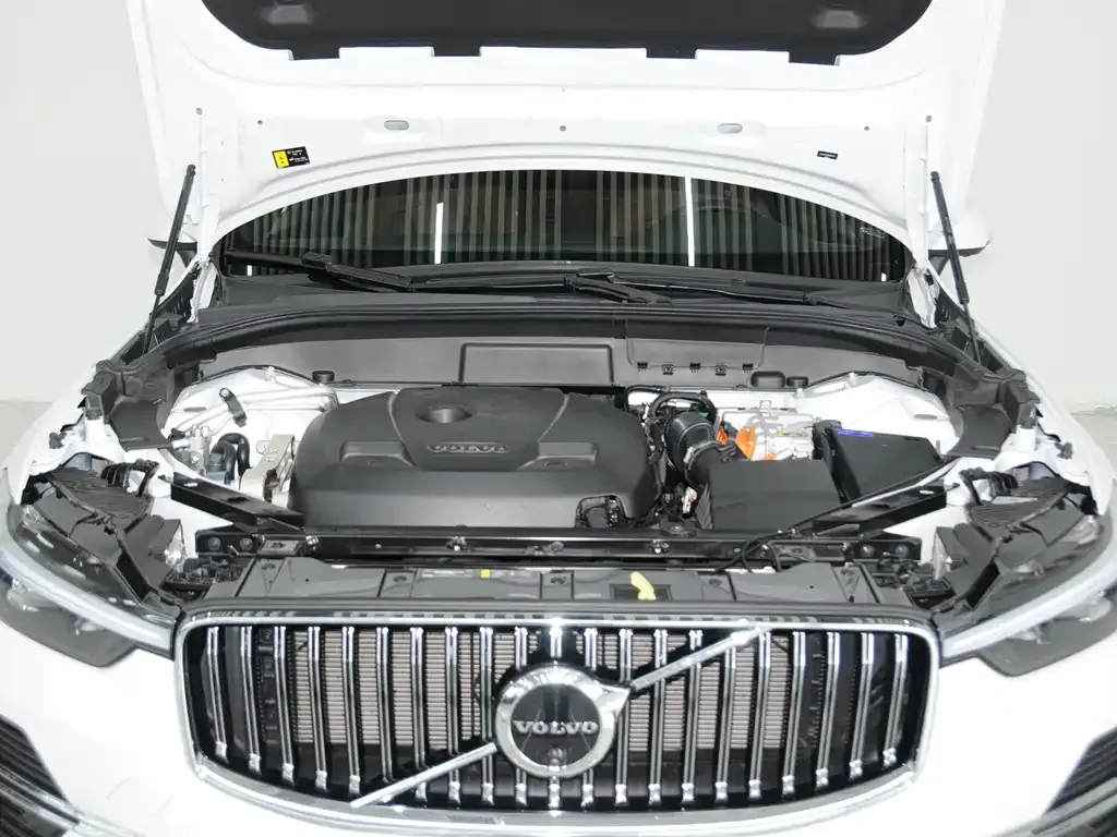 Volvo XC60 PHEV 2024 из CN, фото 6