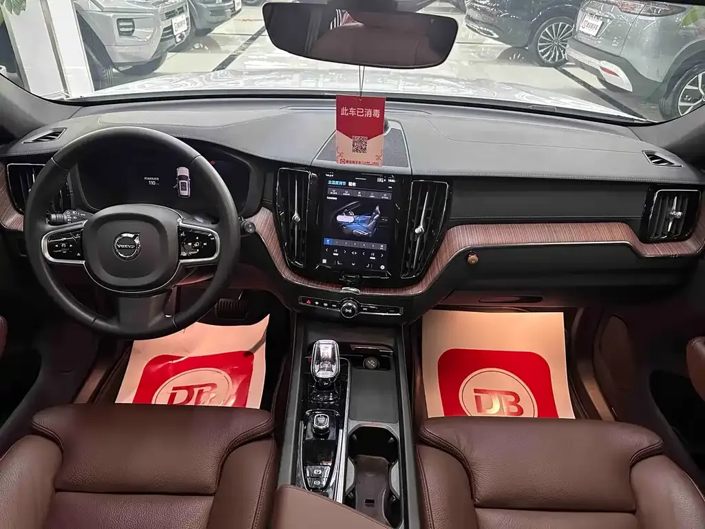 Volvo XC60 PHEV 2024 из CN, фото 10