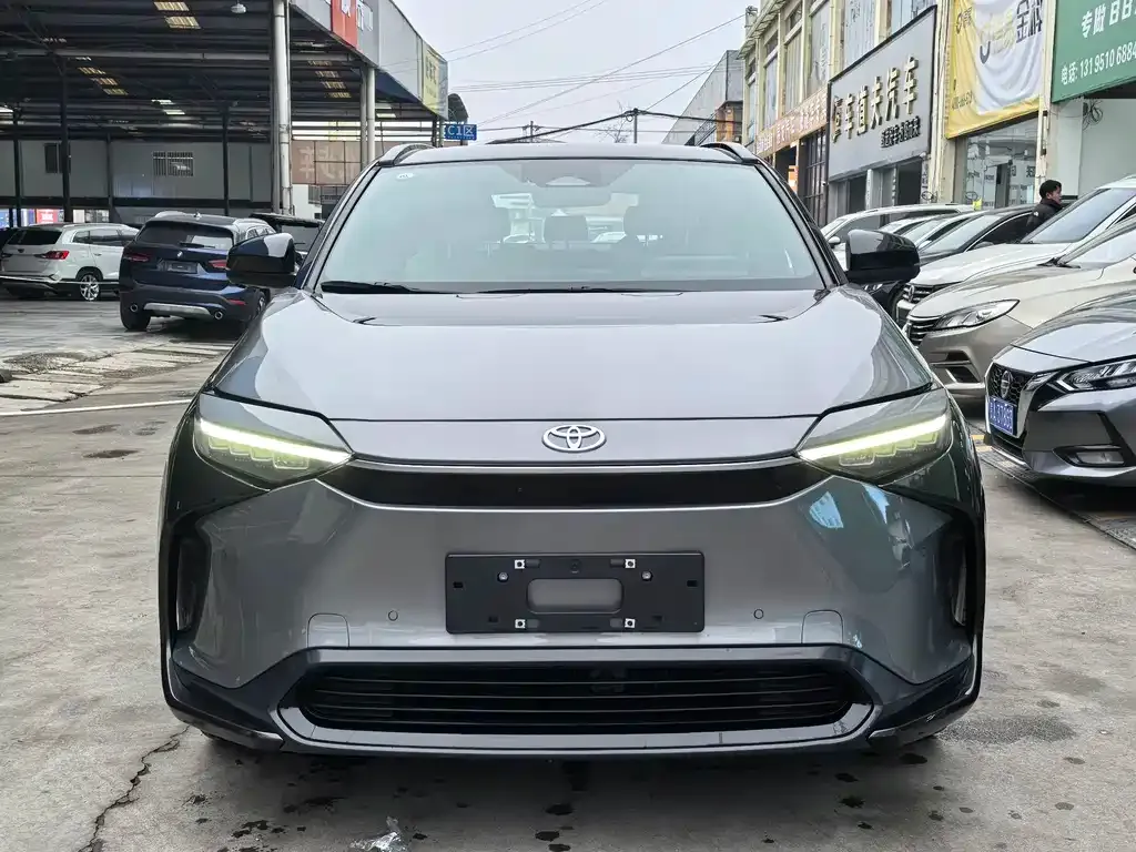 Toyota bZ4X 2022 из CN, фото 8