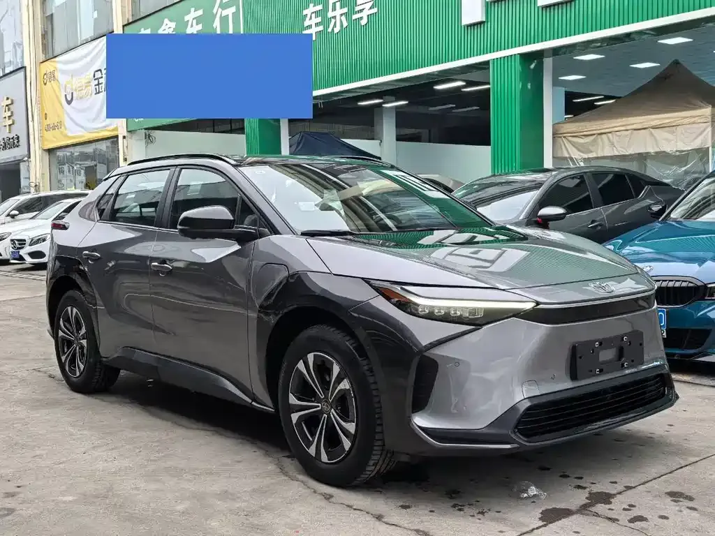 Toyota bZ4X 2022 из CN, фото 4