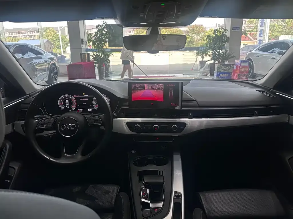 Audi A4L 2024 из CN, фото 4