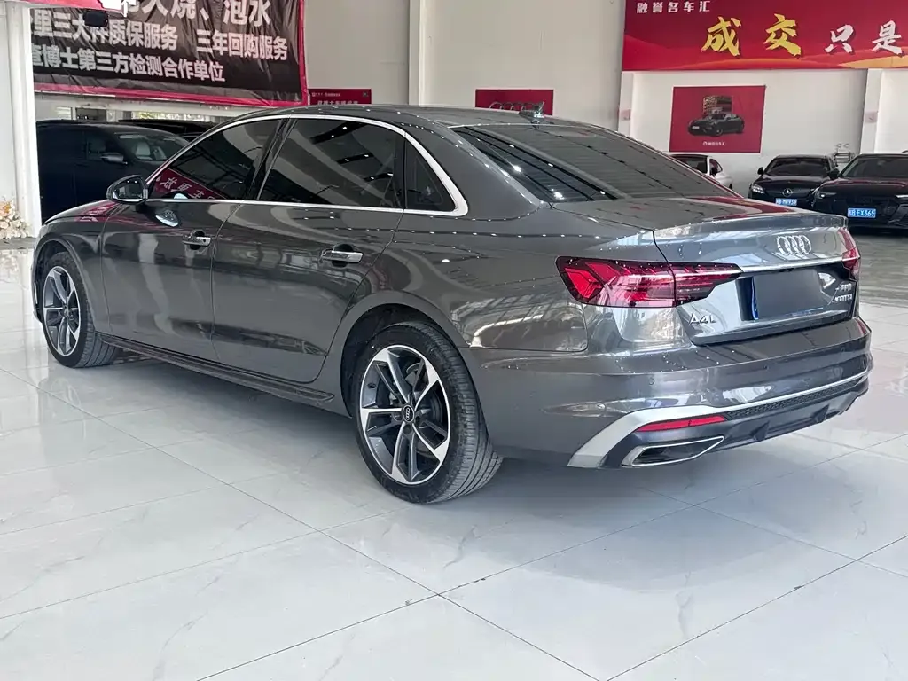 Audi A4L 2024 из CN, фото 3
