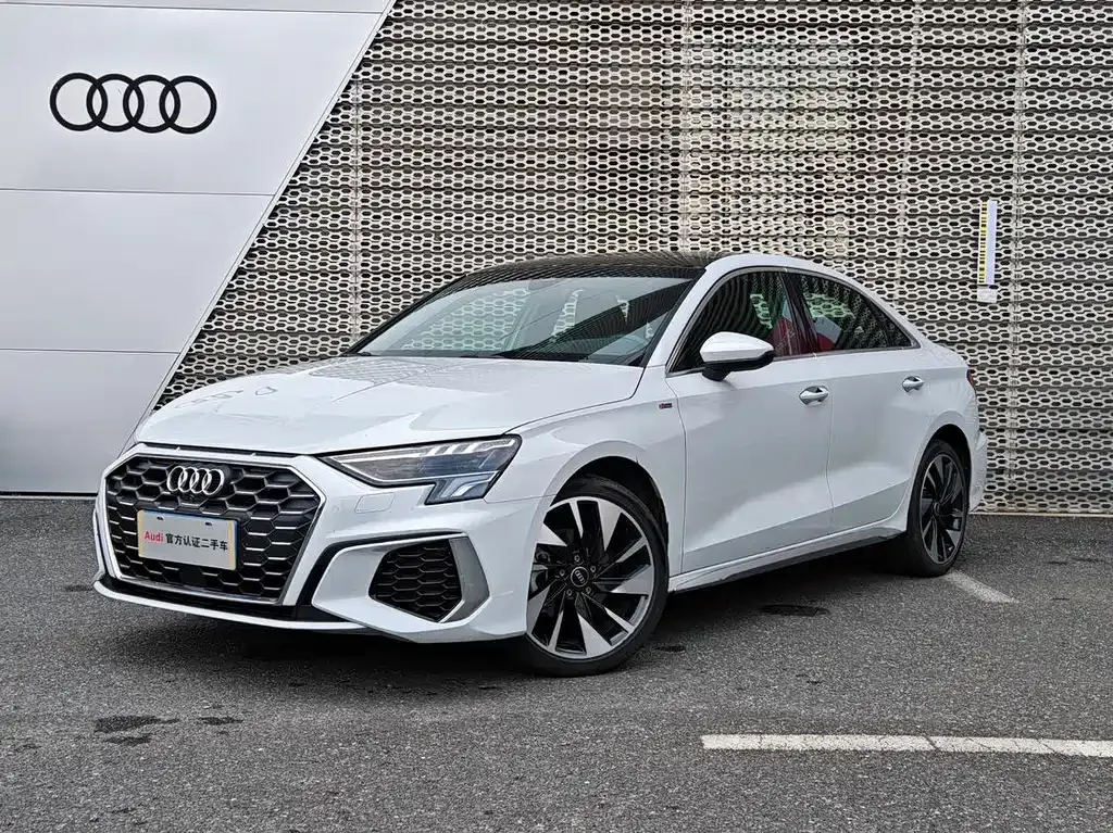 Audi A3 2024 из CN, фото 1