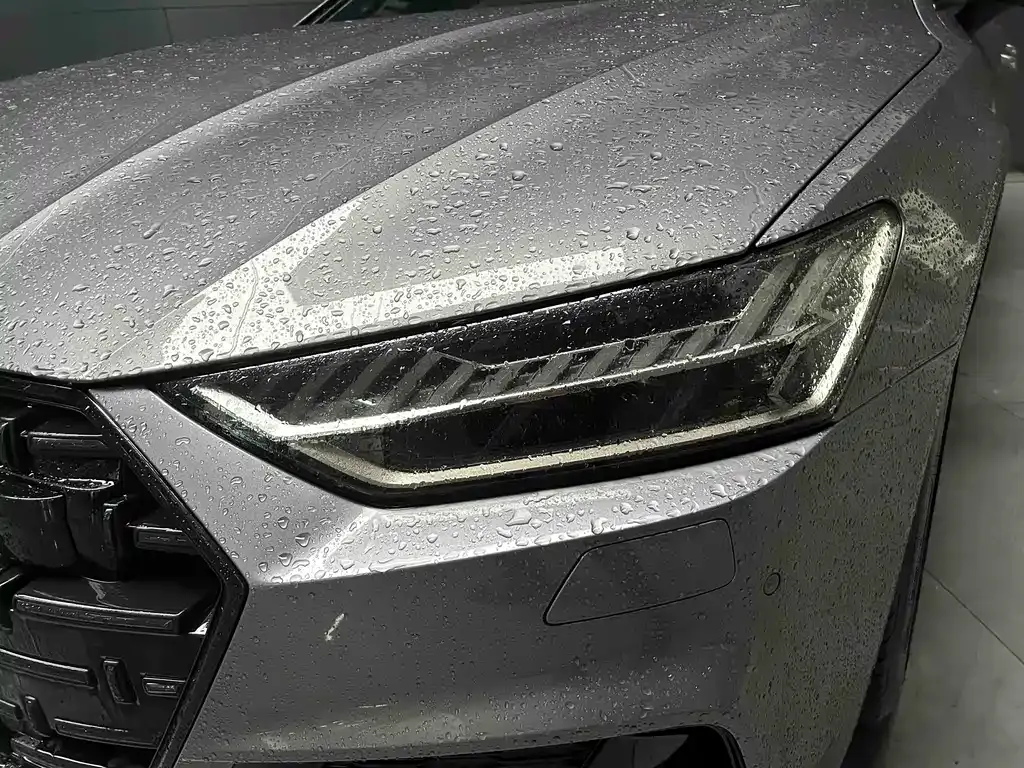 Audi A7L — фото 10