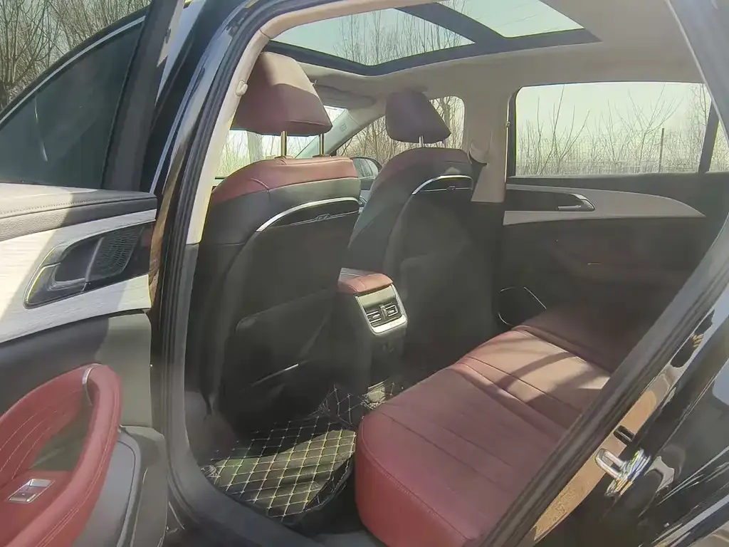 Hongqi H5 PHEV 2025 из CN, фото 3
