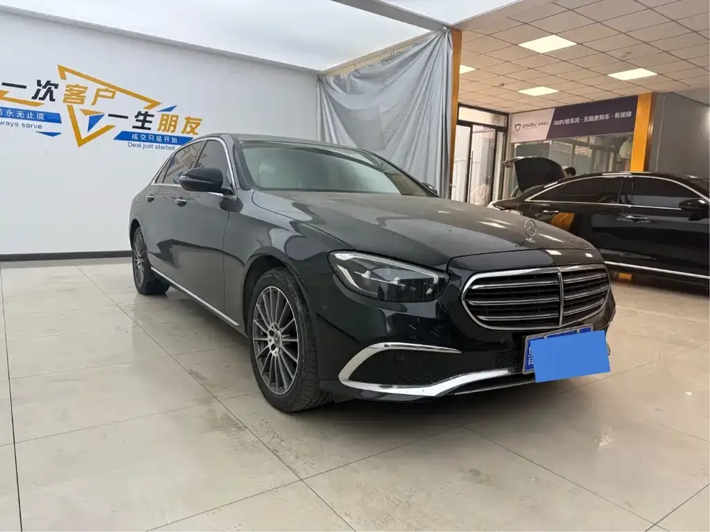 Mercedes-Benz E-Class — фото 10