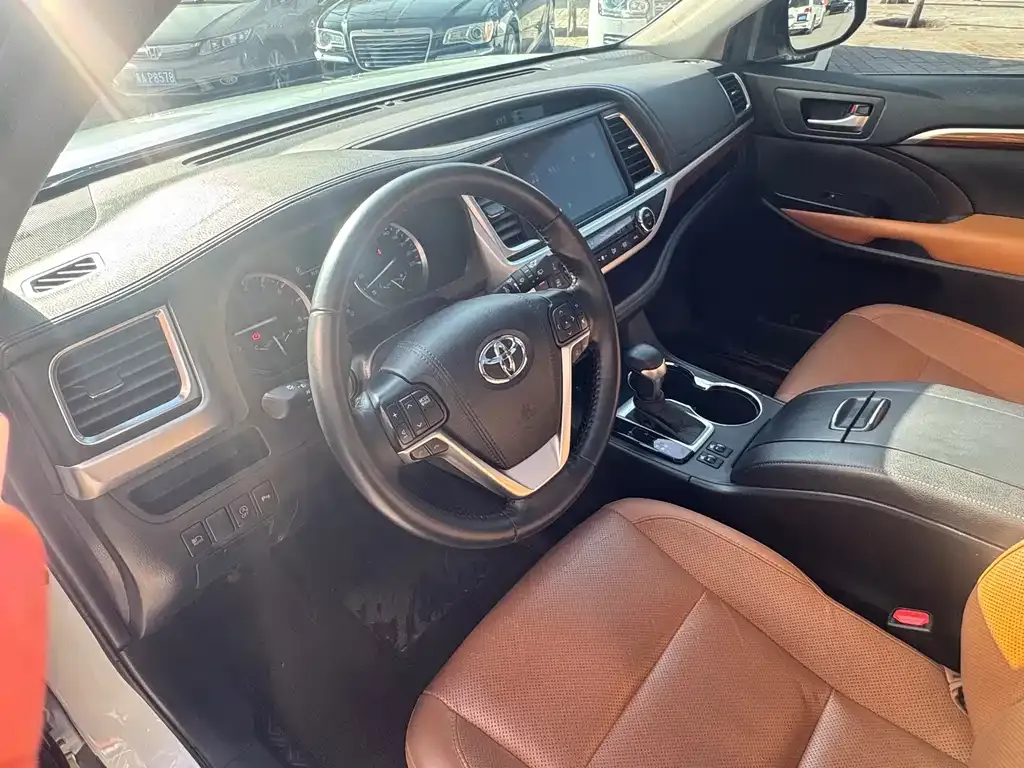 Toyota Highlander 2021 из CN, фото 10