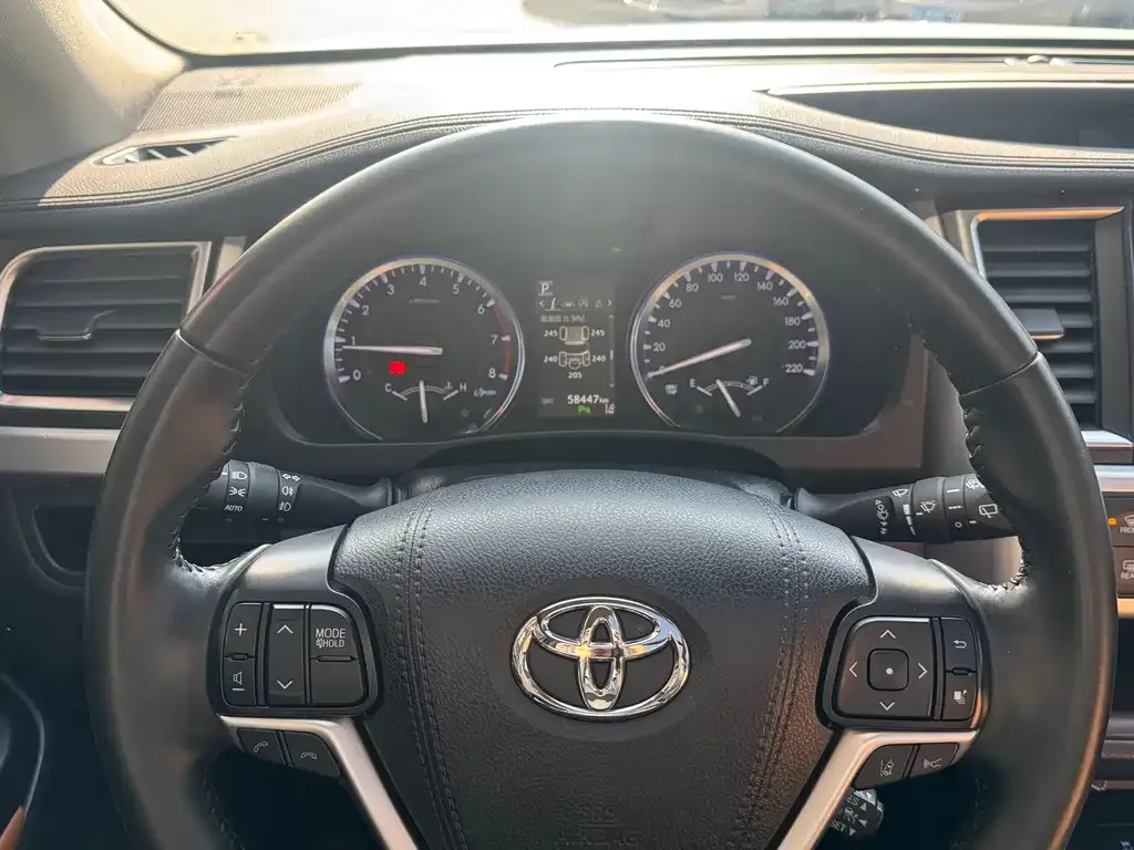 Toyota Highlander 2021 из CN, фото 8