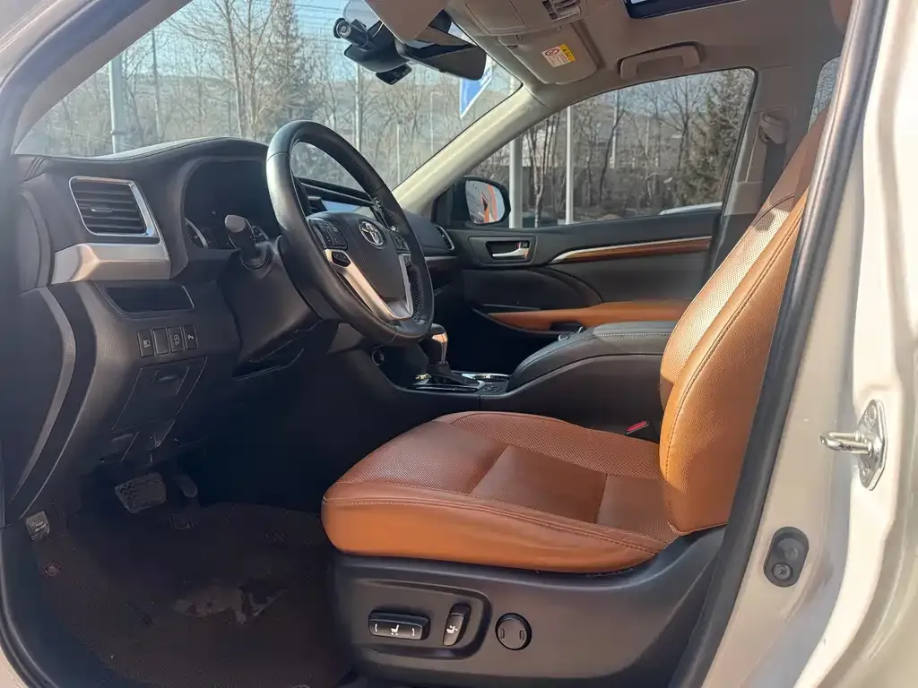 Toyota Highlander 2021 из CN, фото 3