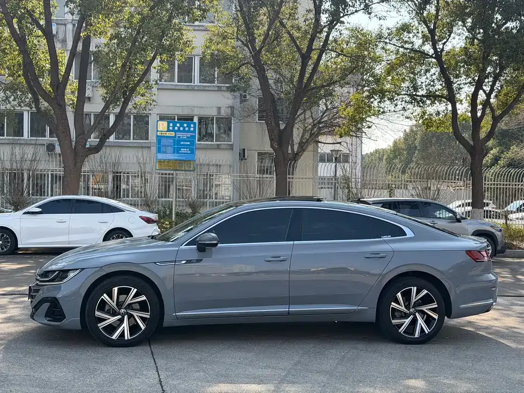 Volkswagen CC 2022 из CN, фото 10